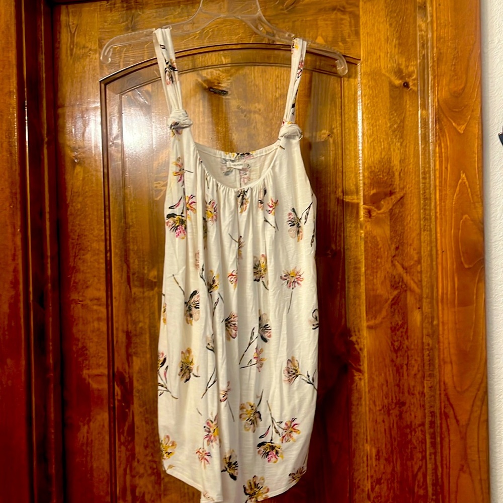 Maurices Size 0 (XL) Floral Tank